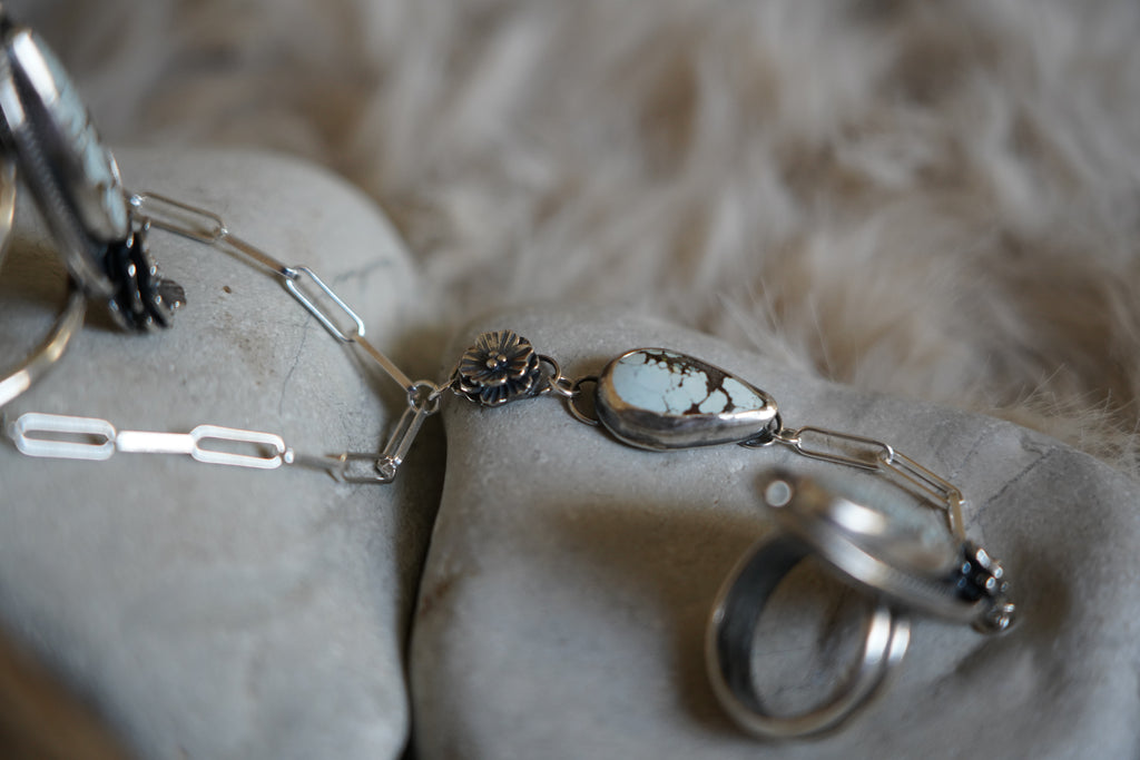 Turquoise Daisy Chain