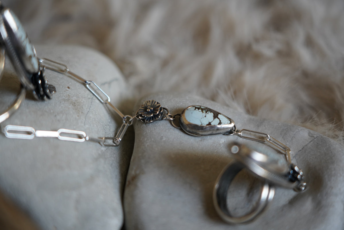 Turquoise Daisy Chain